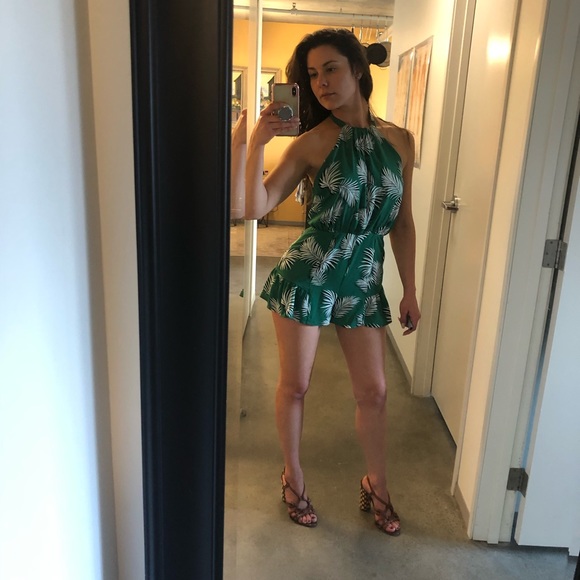 Tropical Halter Ruffle Romper - Picture 5 of 8